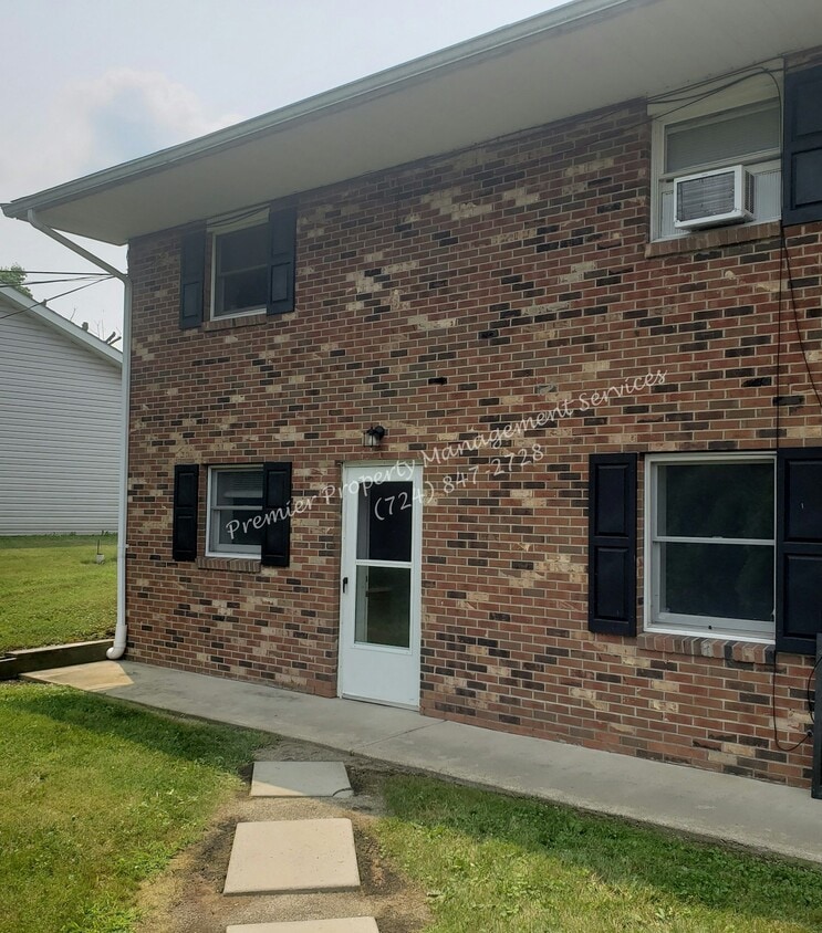Primary Photo - 536 Center Grange Rd