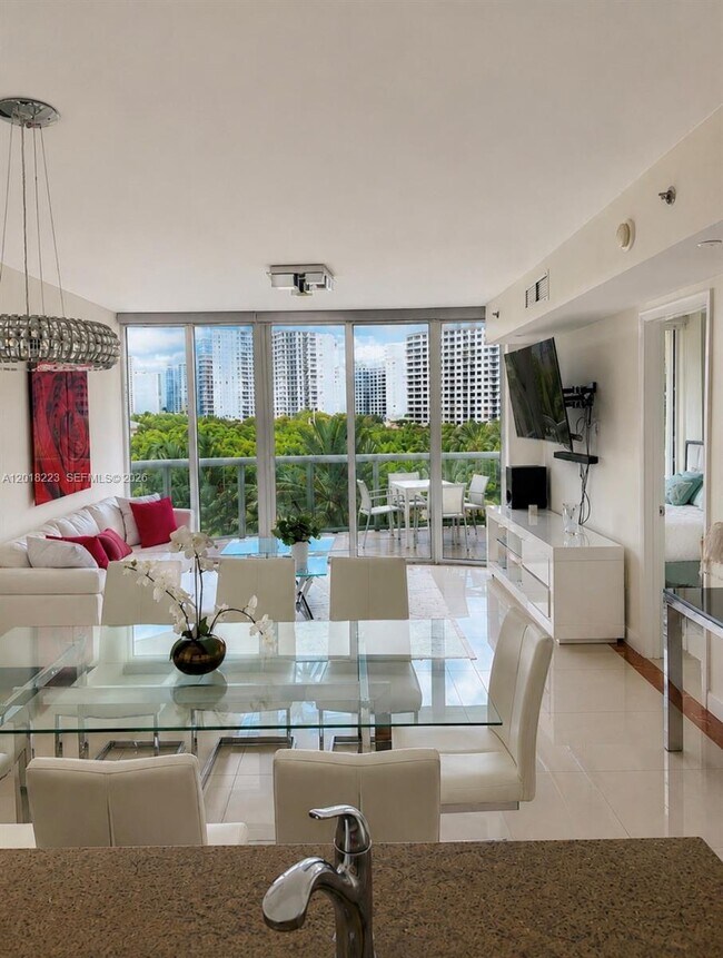 Building Photo - 17201 Collins Ave
