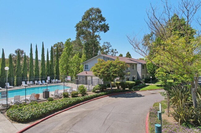 Foto del edificio - 900 Cambridge Dr