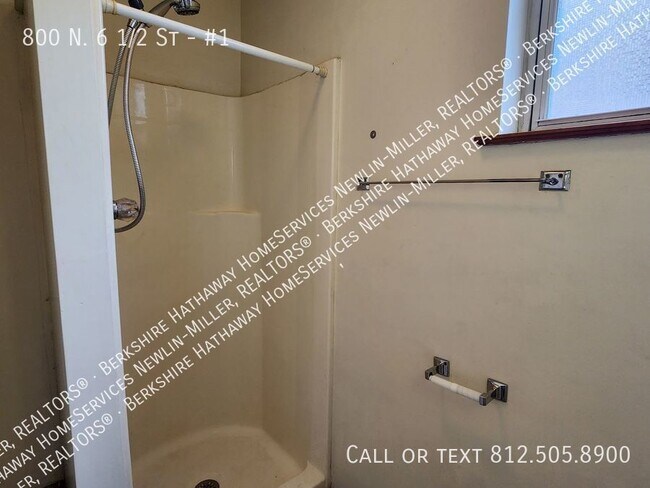 Building Photo - Studio Apartment next to ISU & Utilities I...
