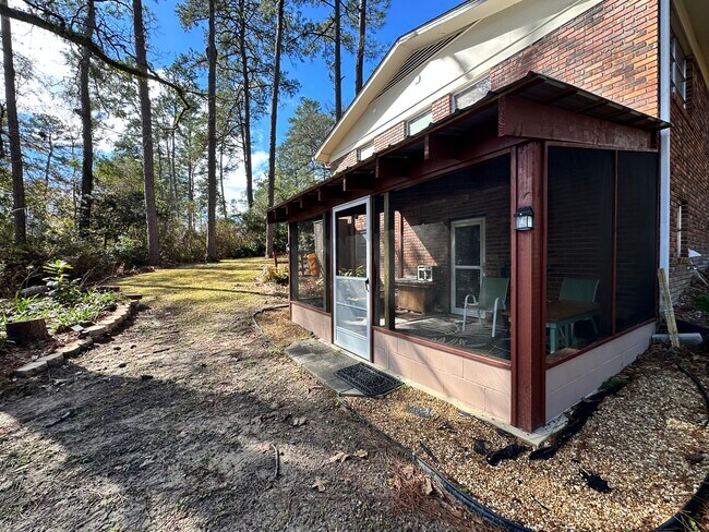 Foto del edificio - 923 Abbiegail Dr