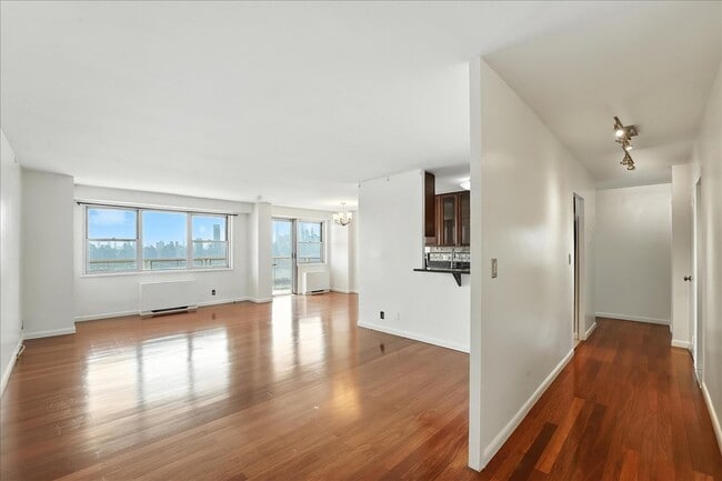 Building Photo - 6600 Boulevard E