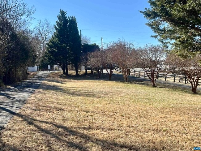 Building Photo - 4678 Garth Rd