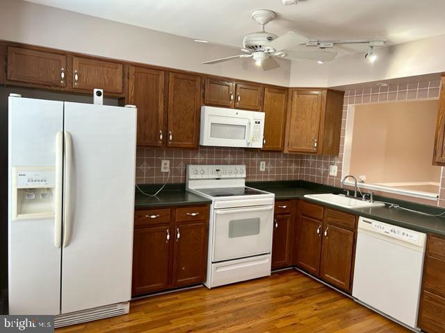 Building Photo - 684 Lions Gate Ln