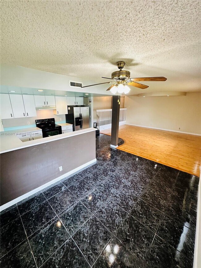 Foto del edificio - 4730 SW 62nd Way