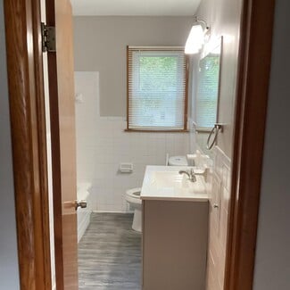 Building Photo - 399 Warwick St