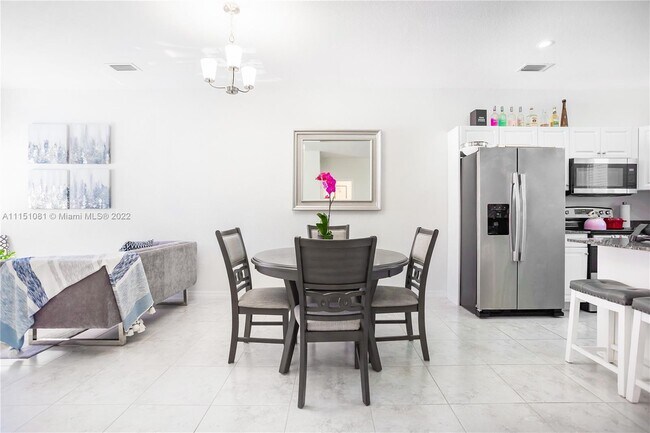 Foto del edificio - 5440 SW 13th St