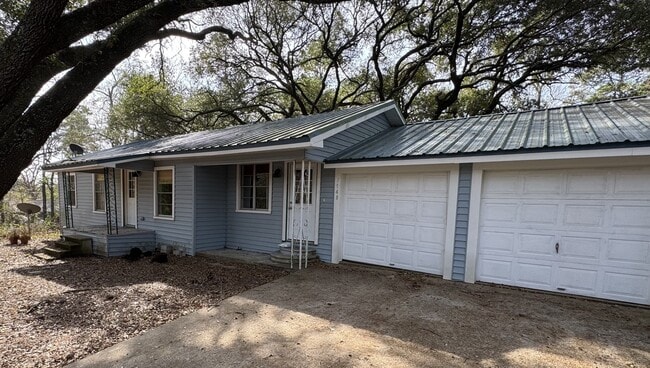 Foto del edificio - 7148 State Hwy 75 S