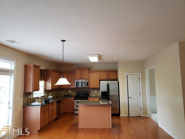 Foto del edificio - 3725 Long Lake Dr