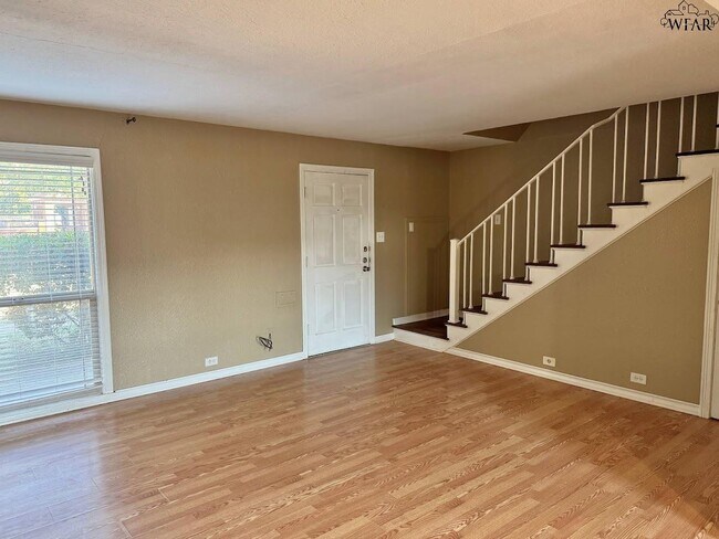 Foto del edificio - 1801 Rose St