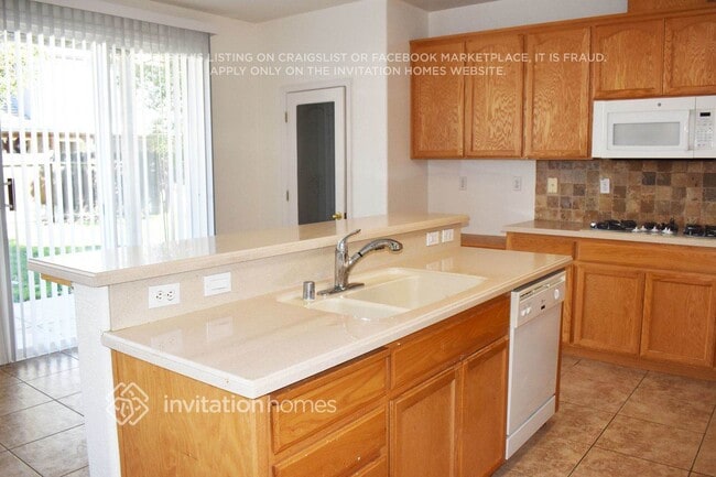 Building Photo - 536 Pestana Ave