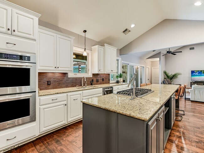 Building Photo - 218 Chama Trace