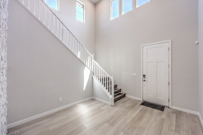 Foto del edificio - 12392 Aster Hills Ave