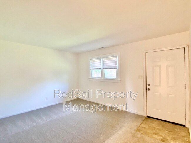 Foto del edificio - 9220 Rippard Ave