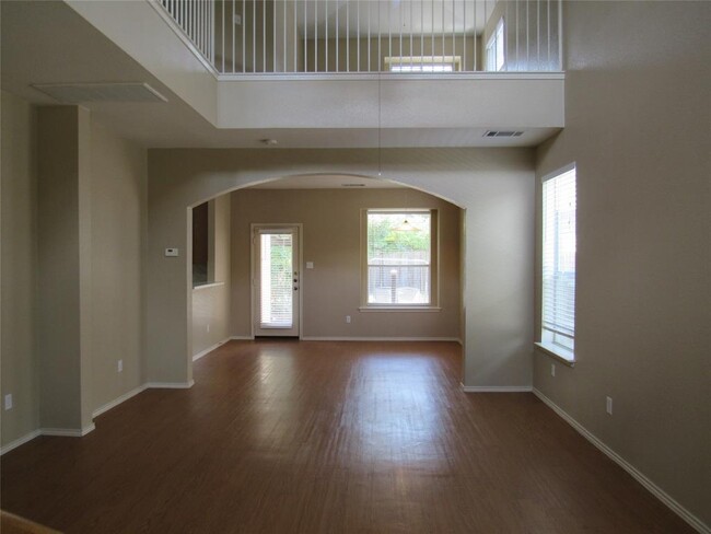 Building Photo - 2121 Campfield Pkwy