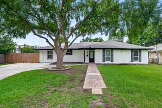 Building Photo - 1206 Riggs Rd