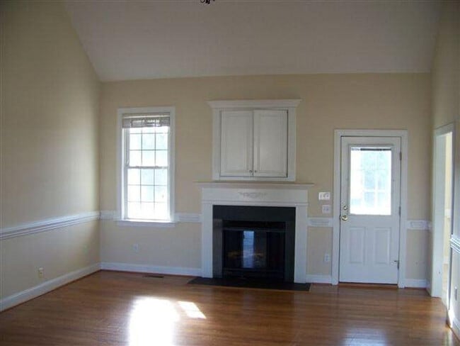 Building Photo - 3709 Stonehenge Ln W