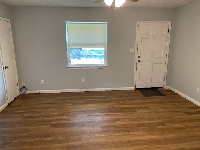 Foto del edificio - 4812 Tradewinds Dr