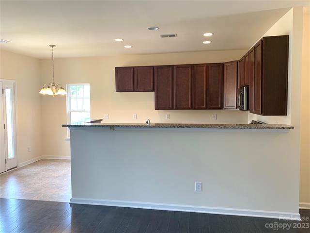 Foto del edificio - 10428 Benfield Rd