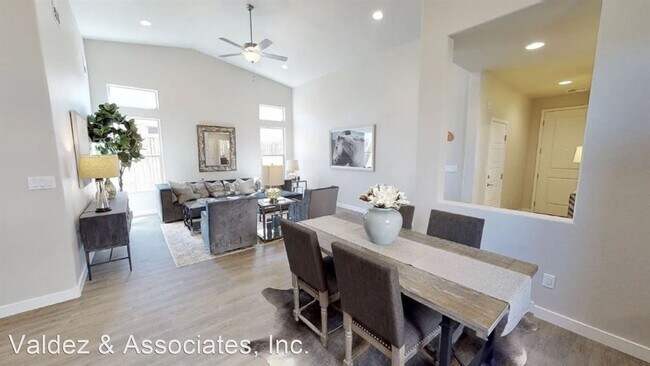 Building Photo - 3 br, 2 bath House - 7262 Vista Serena Loop