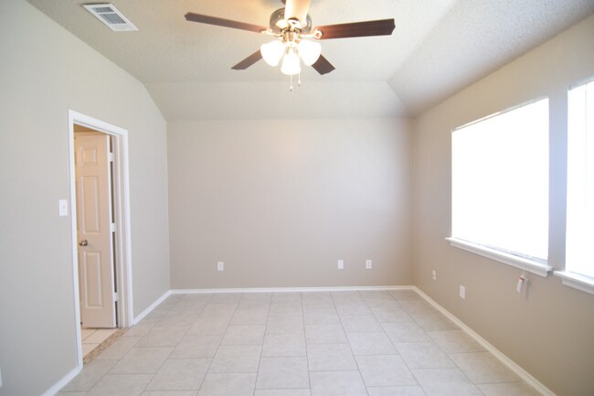 Foto del edificio - 3610 Levy Ln