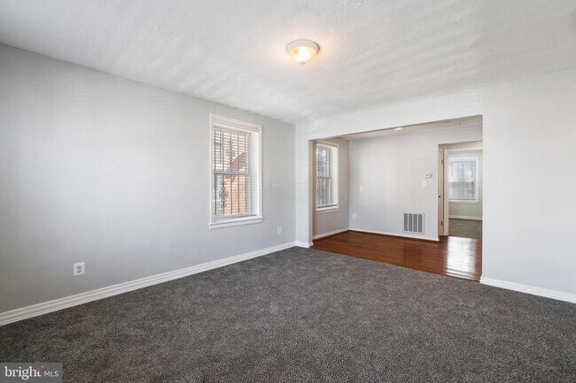 Building Photo - 92 Galveston Pl SW