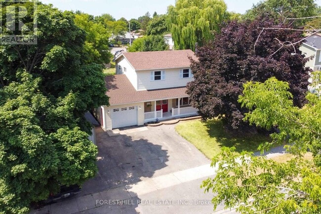 Building Photo - 5 Pennywood Rd