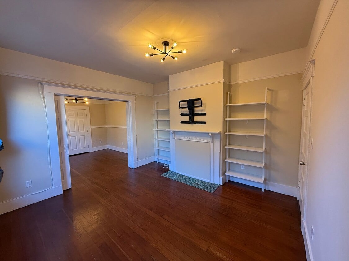 2921-2923 20th Street - 2202 Bryant Street / 2921-2923 20th Street