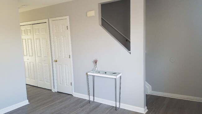 Foto del edificio - 620 S Main St