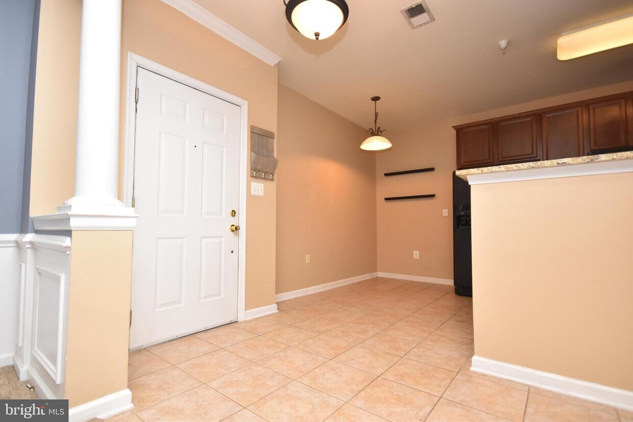 Primary Photo - 9711 Handerson Pl