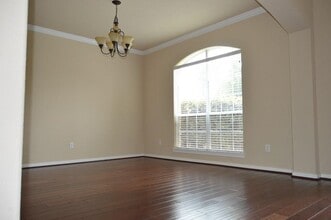 Building Photo - 111 S Rocky Point Cir