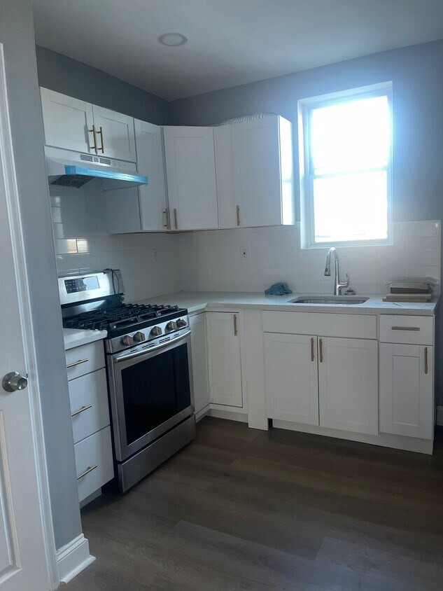 Foto principal - 4265 Ormond St