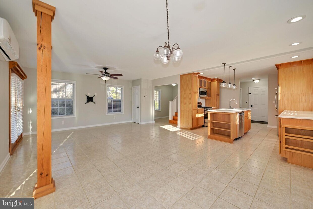 Primary Photo - 2812 Cypress Ln