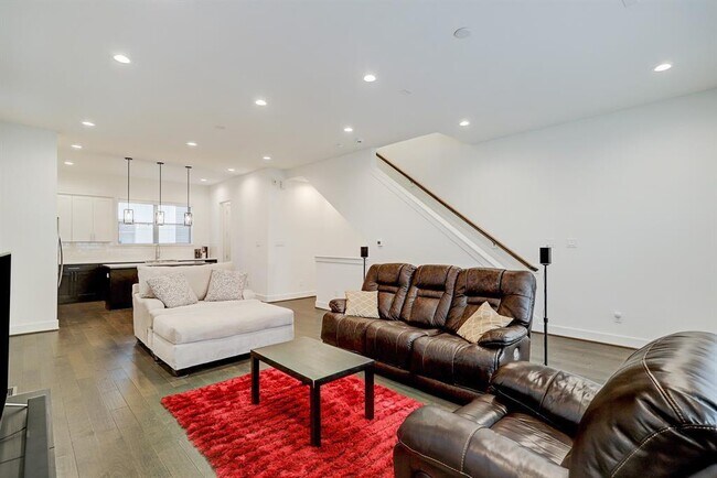 Foto del edificio - 2603 Hutchins St