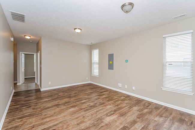 Building Photo - 2939 E Tabor St