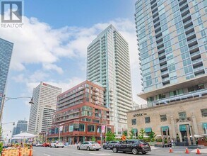 Building Photo - 33 Helendale Ave