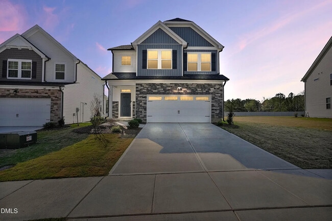 Building Photo - Room in House on Longleaf Gln Ln