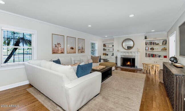 Building Photo - 1021 W Encanto Blvd