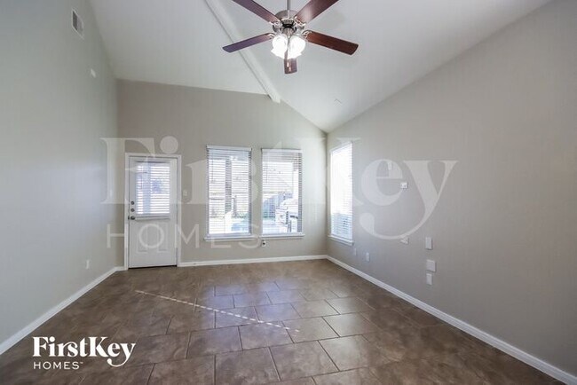 Foto del edificio - 13207 Clover Creek Point Ln