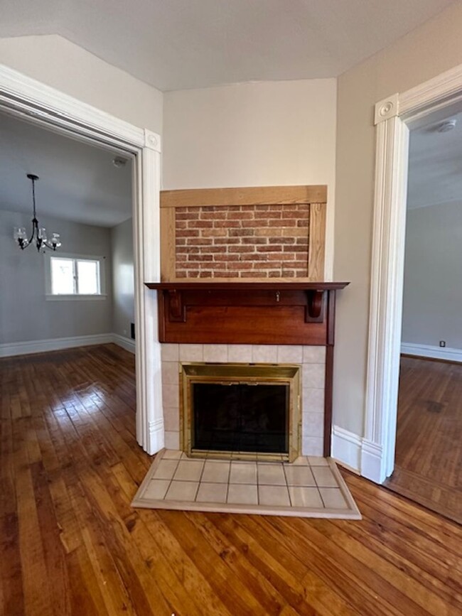 Foto del edificio - 4 Bedroom House in Tyrone Available June 1st