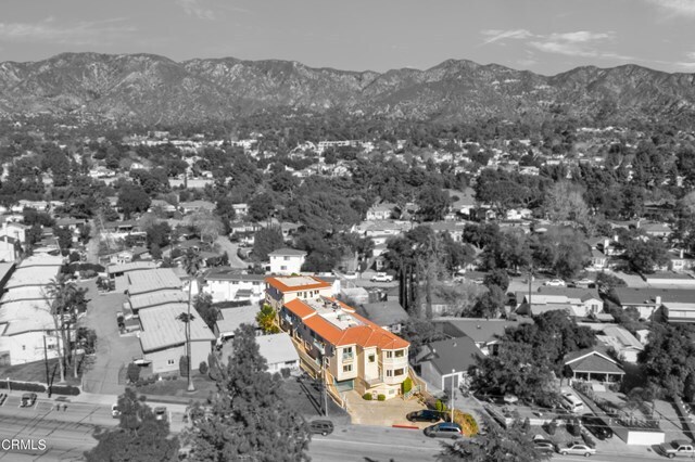 Foto del edificio - 2663 Montrose Ave