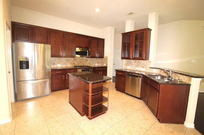 Building Photo - 21011 Blue Topaz Dr