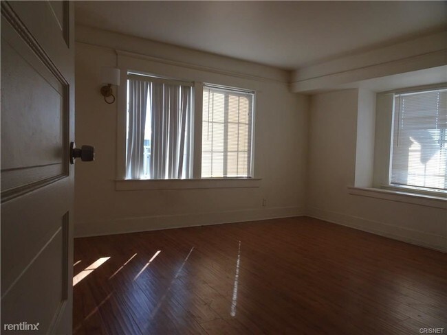 Building Photo - 5 br, 2 bath House - 1624 S Gramercy Pl