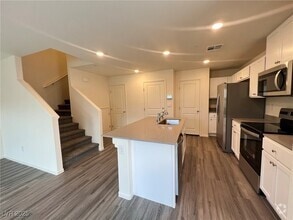 Building Photo - 4487 Honey Hls Ave