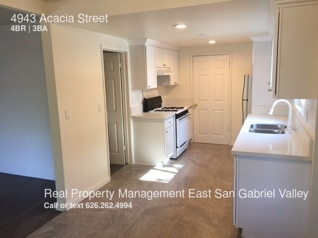 Foto principal - 4943 Acacia St