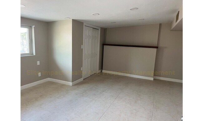 Foto del edificio - 2637 N Wilson Ave