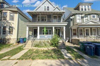 Building Photo - 374 Breckenridge St