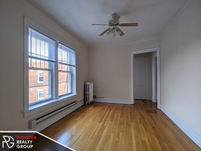 Foto del edificio - 953 W Cornelia Ave