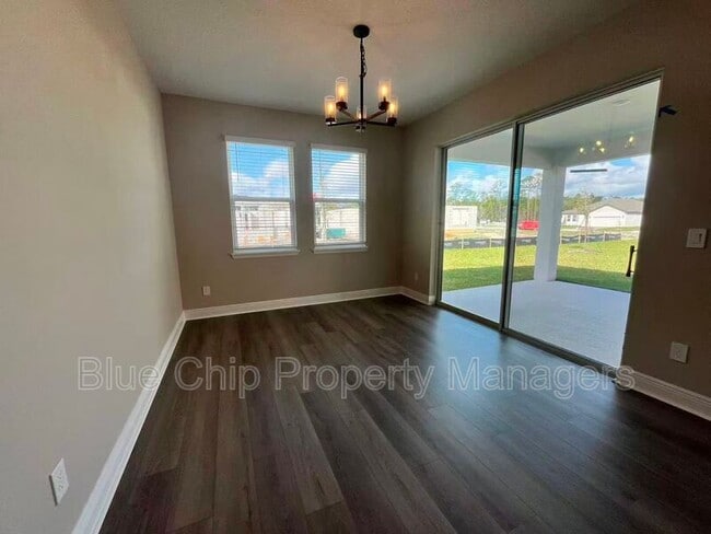 Building Photo - 1208 Pampus Dr