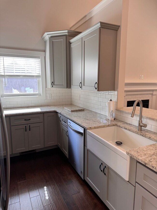 Foto del edificio - 3 Bedroom || 2 Bathroom Home in Forest